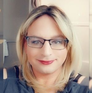 Meet your Posher, Clarissa